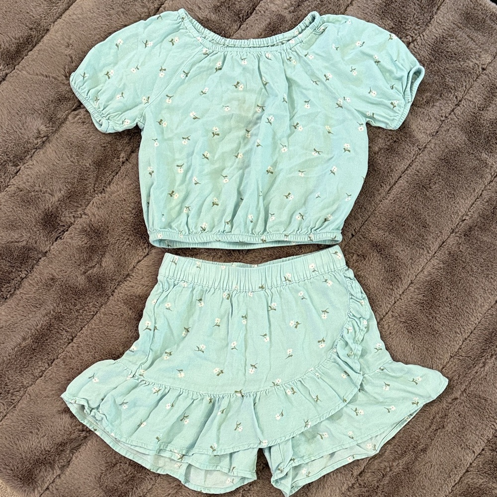 Cat & Jack Light Green Floral Set
